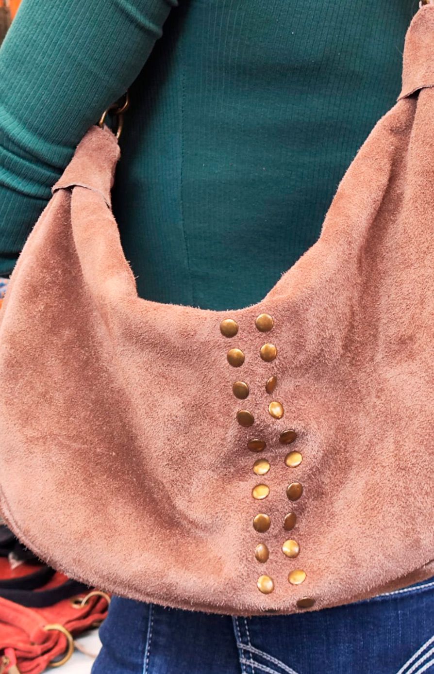 Bolso Milenka. Bolso de serraje con tacchuelas - Imagen 9
