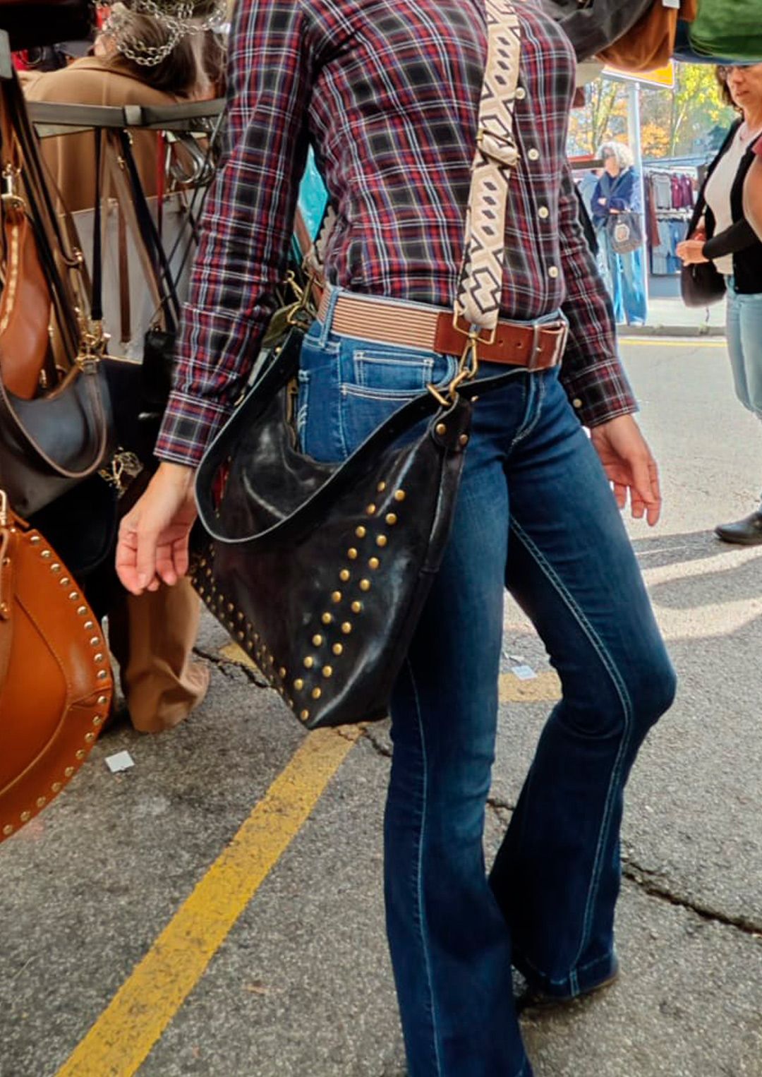 Bolso-Tatiana-negro-con-correa