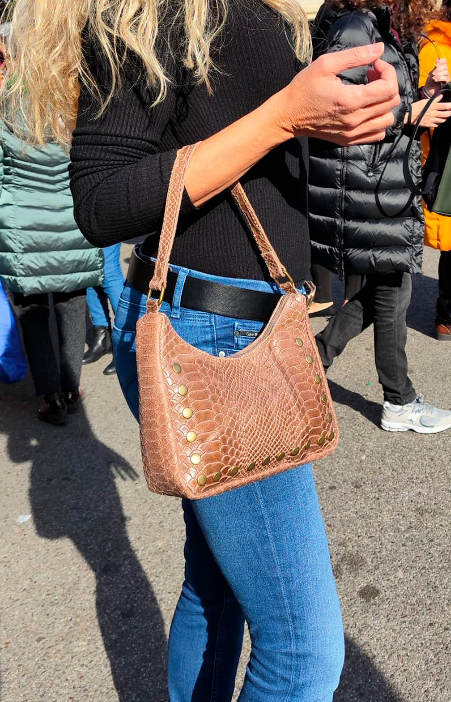 Bolso Susana. Bolso pequeño con tachuelas - Imagen 7