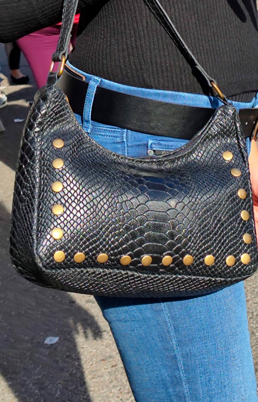 Bolso Susana. Bolso pequeño con tachuelas - Imagen 9