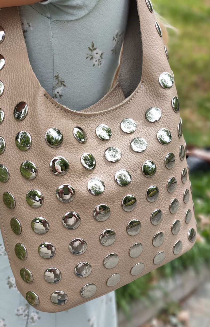 Bolso Amelia. Bolso con tachuelas - Imagen 4