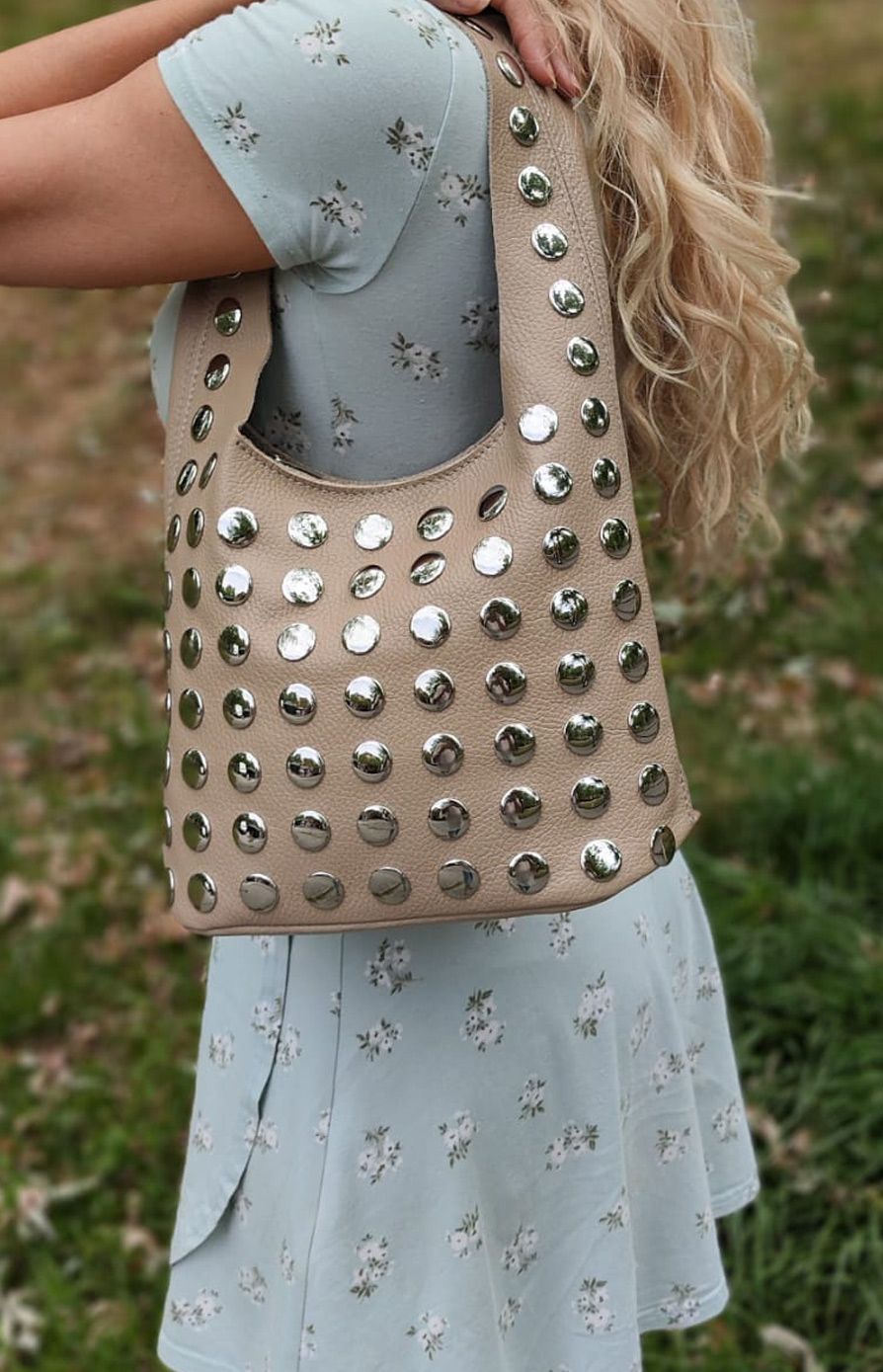 Bolso Amelia. Bolso con tachuelas - Imagen 6