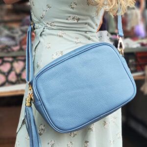 Bolso Estela Grande. Bolso tipo neceser con borla