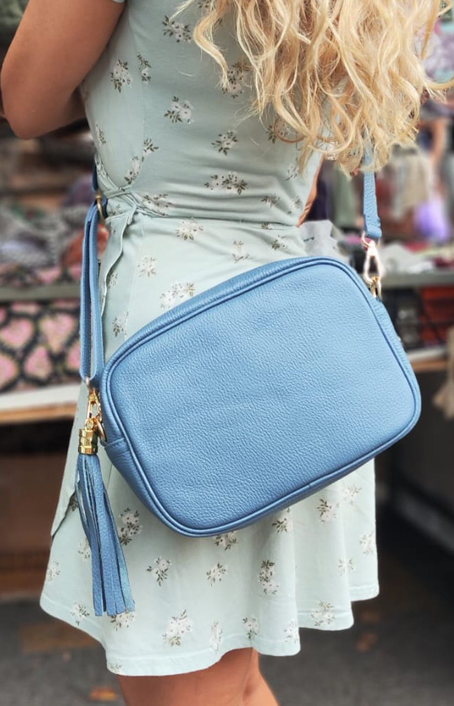 Bolso Estela Grande. Bolso tipo neceser con borla