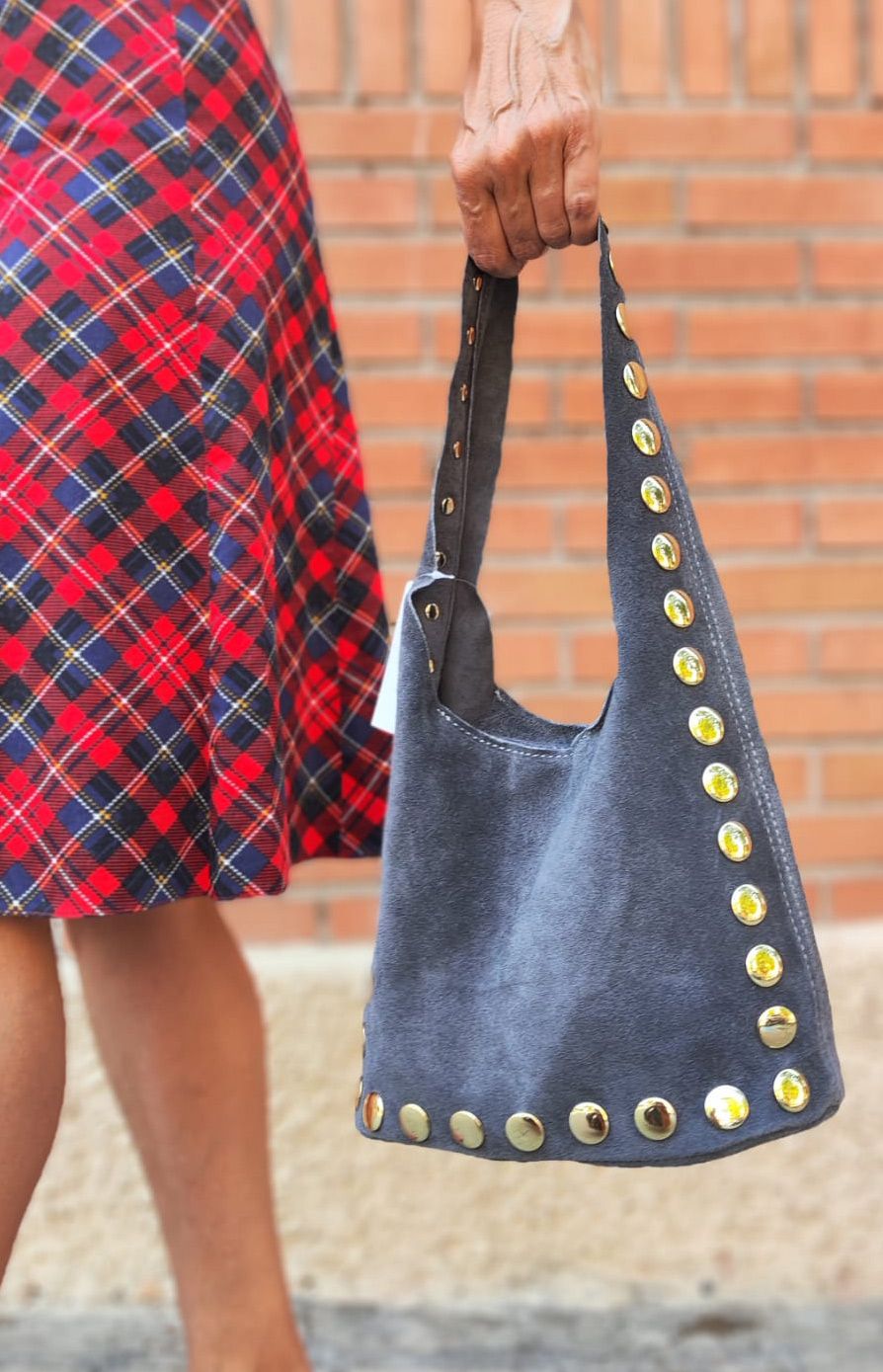 Bolso Vega. Bolso tachuelas doradas - Imagen 7