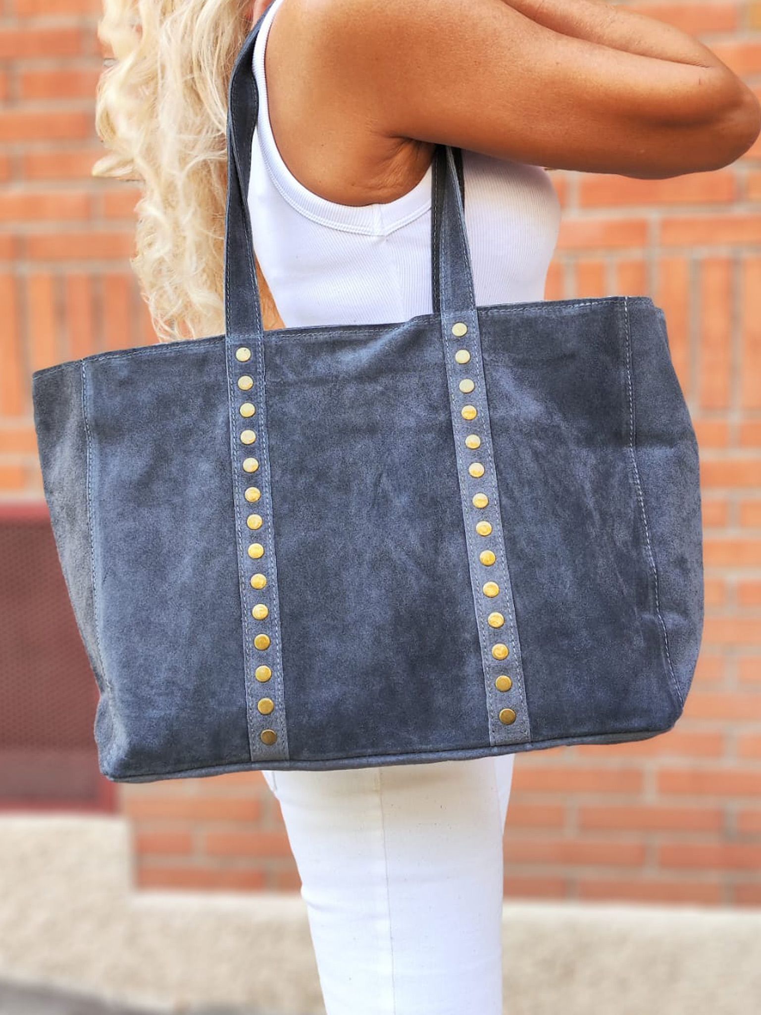 Bolso Luna. Gran bolso con tachuelas