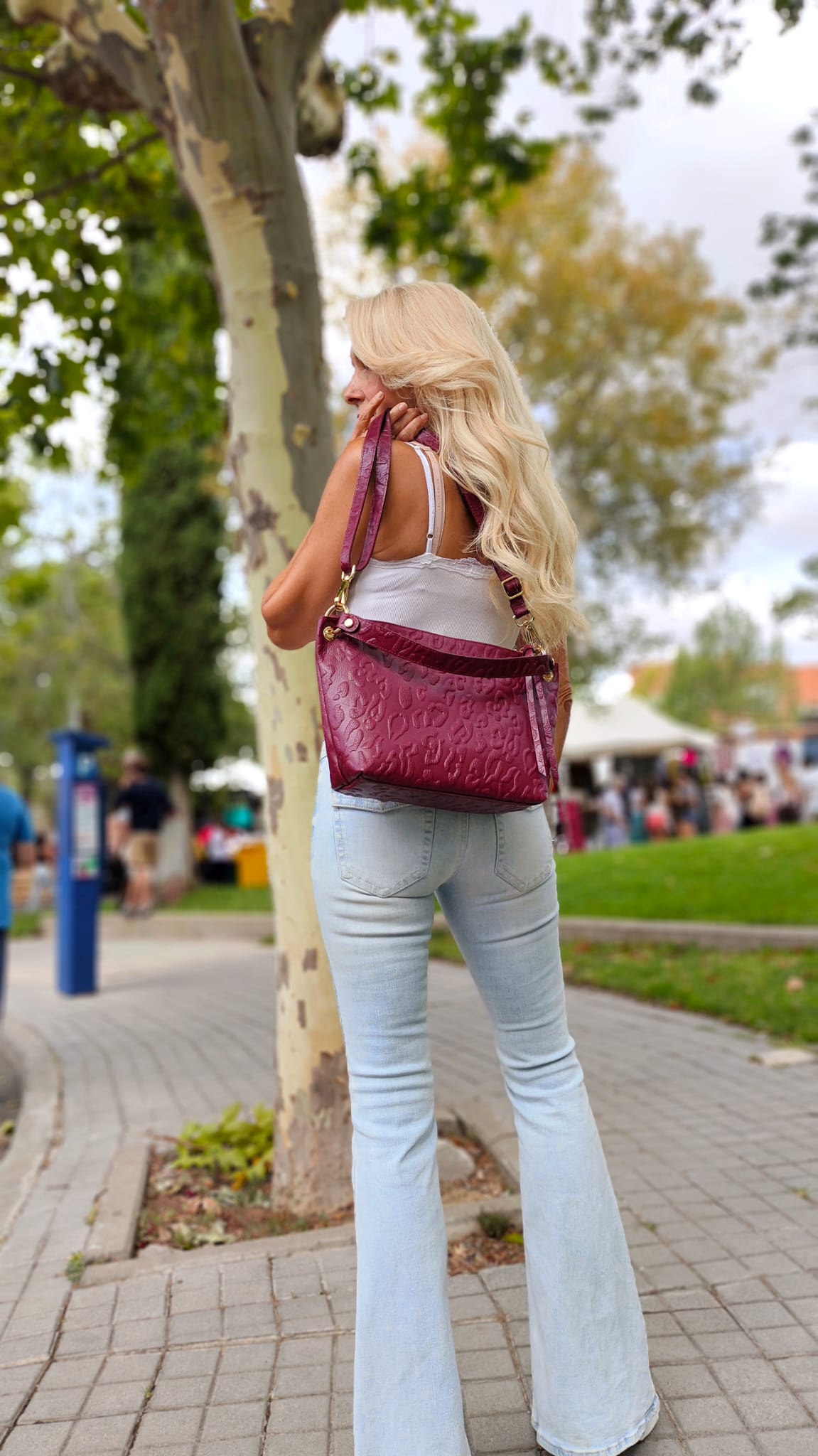 Bolso Esmeralda. Bolso en piel grabada - Imagen 7