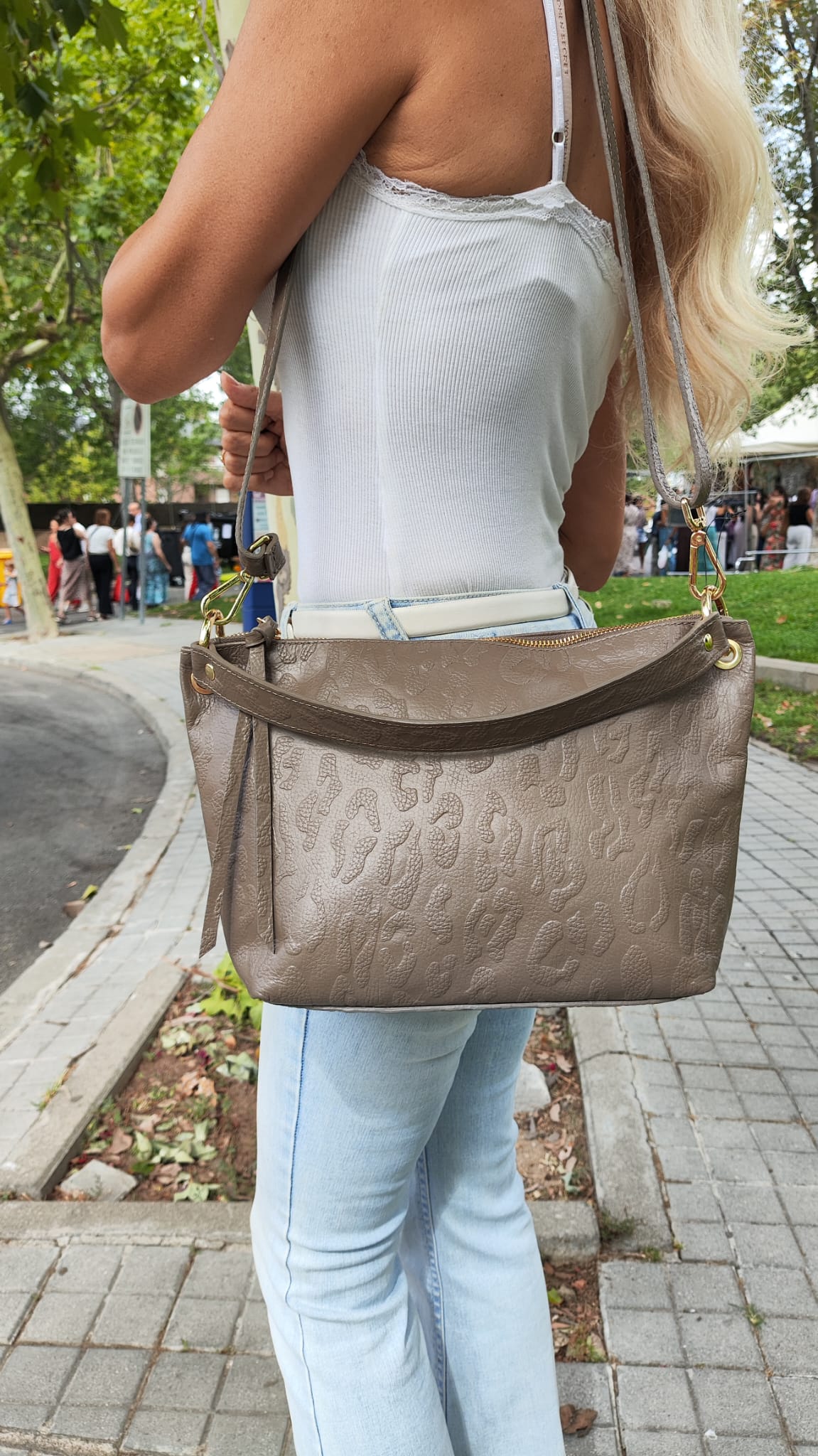Bolso Esmeralda. Bolso en piel grabada - Imagen 5